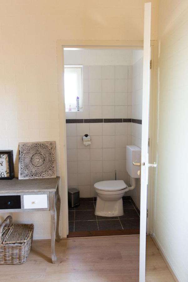 Beej Potters Bed & Breakfast Weert Bagian luar foto