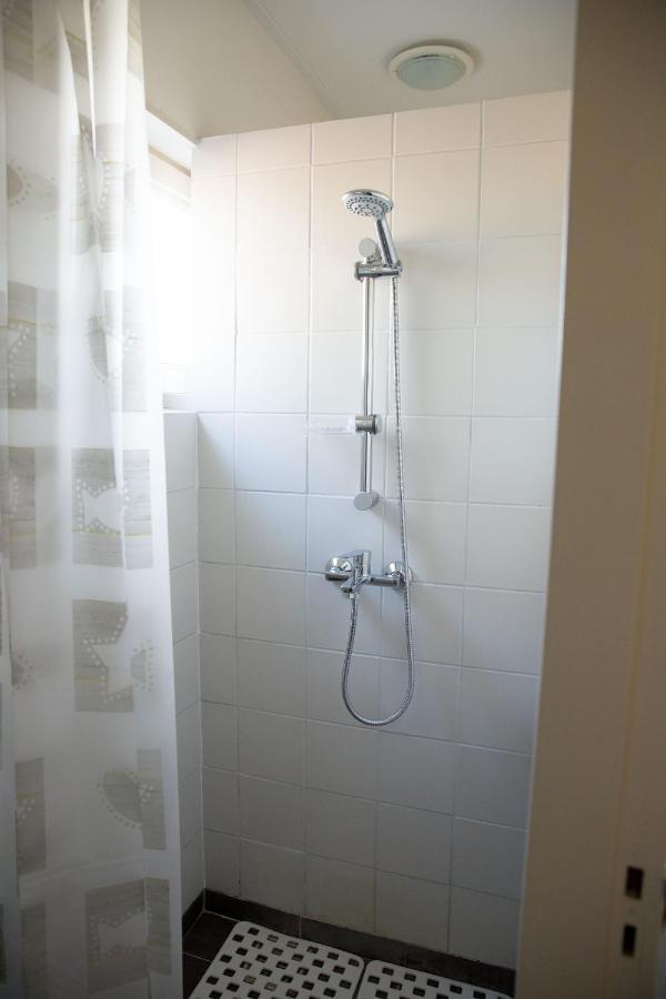 Beej Potters Bed & Breakfast Weert Bagian luar foto